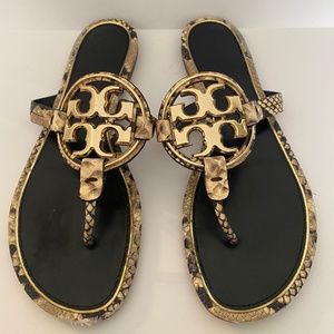 Tory Burch Miller Stamped Snake Printed Black Leather Gold Logo Sandal size 10